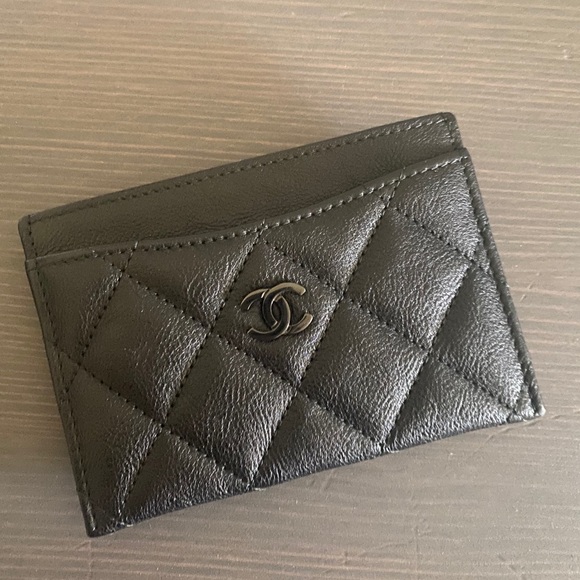 Chanel So Black Flat Card Holder - Picture 1 of 8
